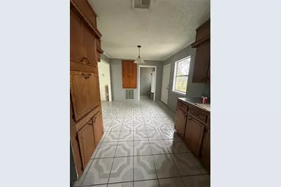 1710 N Avenue H, Freeport, TX 77541 - Photo 13