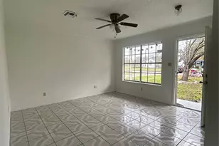 1710 N Avenue H, Freeport, TX 77541 - Photo 5