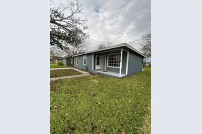 1710 N Avenue H, Freeport, TX 77541 - Photo 3