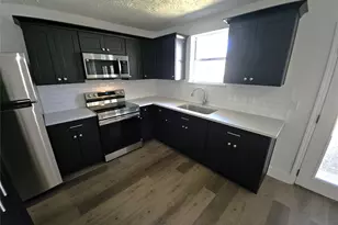 815 Merribrook Ln, Friendswood, TX 77546 - Photo 9