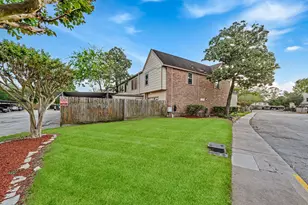830 Threadneedle St, Houston, TX 77079 - Photo 35
