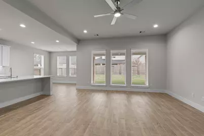 3207 Bushy Hawthorne Drive, Conroe, TX 77301 - Photo 9