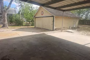 507 Merchant St, El Campo, TX 77437 - Photo 19