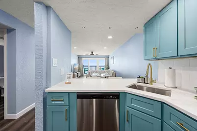 7310 Seawall Boulevard #702, Galveston, TX 77551 - Photo 21