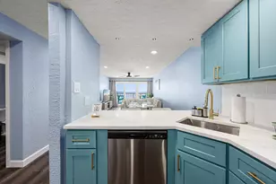 7310 Seawall Blvd, Galveston, TX 77551 - Photo 21