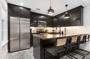 410 E 33rd St, Houston, TX 77018 - Photo 33