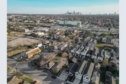 410 E 33 Rd St, Houston, TX 77018 - Photo 45