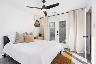 410 E 33 Rd St, Houston, TX 77018 - Photo 37