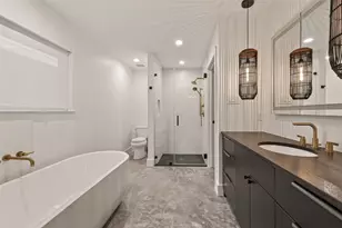 410 E 33rd St, Houston, TX 77018 - Photo 19