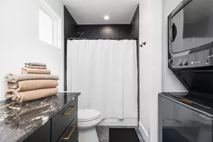 410 E 33rd St, Houston, TX 77018 - Photo 41