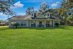 659 Washington St, Liberty, TX 77575 - Photo 1