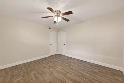 7714 Renwick Drive #M68, Houston, TX 77081 - Photo 23