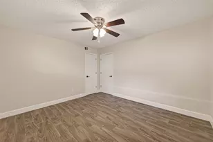 7714 Renwick Dr, Houston, TX 77081 - Photo 23