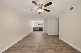 7714 Renwick Dr, Houston, TX 77081 - Photo 9