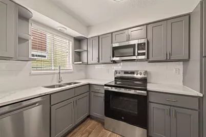 7714 Renwick Drive #M68, Houston, TX 77081 - Photo 15