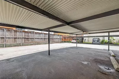 7714 Renwick Drive #M68, Houston, TX 77081 - Photo 31