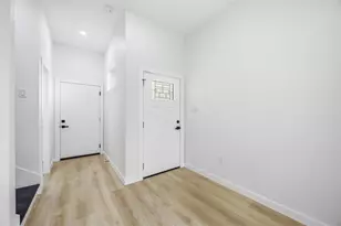 6610 Ezzard Charles Ln, Houston, TX 77091 - Photo 5