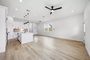 6610 Ezzard Charles Ln, Houston, TX 77091 - Photo 17