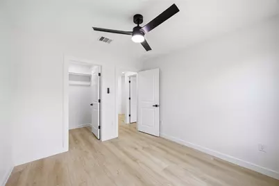 6610 Ezzard Charles Lane #A/B, Houston, TX 77091 - Photo 31
