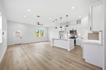 6610 Ezzard Charles Lane #A/B, Houston, TX 77091 - Photo 7