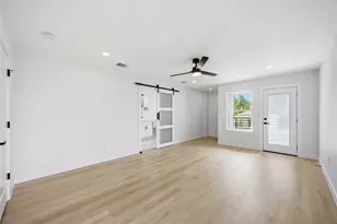 6610 Ezzard Charles Ln, Houston, TX 77091 - Photo 21