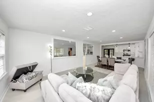 9610 Westview Dr, Houston, TX 77055 - Photo 3