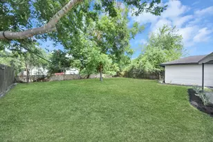 9610 Westview Dr, Houston, TX 77055 - Photo 39