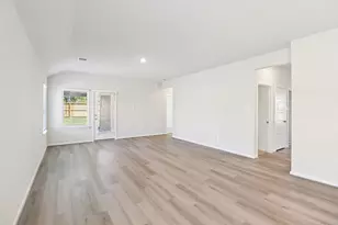 16241 Parish Pointe Ct, Conroe, TX 77302 - Photo 9