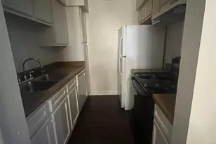 8529 Hearth Dr, Houston, TX 77054 - Photo 11