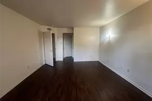 8529 Hearth Dr, Houston, TX 77054 - Photo 13