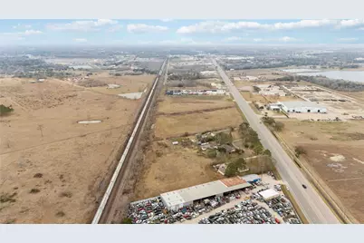 4140 E Highway 6, Alvin, TX 77511 - Photo 7