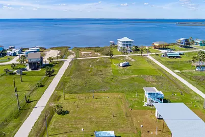 1010 Rollover 2, Gilchrist, TX 77617 - Photo 7