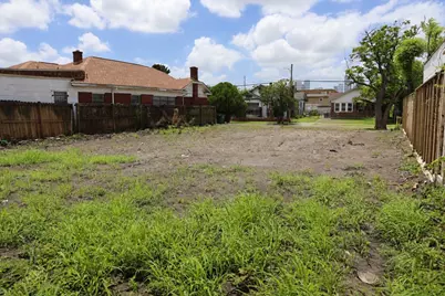 305 Everton Street, Houston, TX 77003 - Photo 9