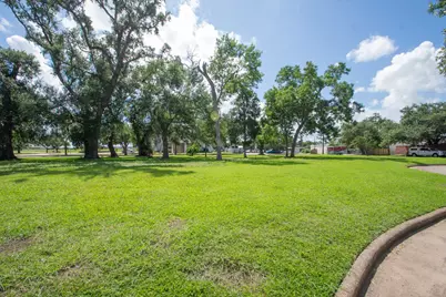 5 West Way Court, Lake Jackson, TX 77566 - Photo 3