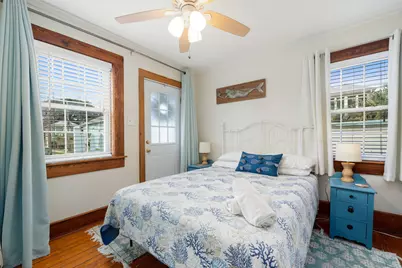 916 11th Street, Galveston, TX 77550 - Photo 9