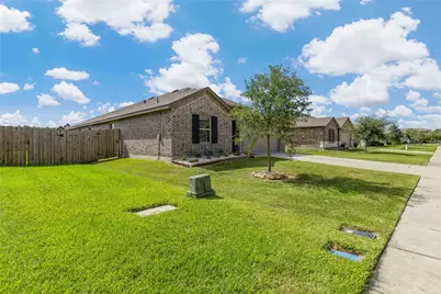 329 Kickapoo Drive, Anahuac, TX 77514 - Photo 5