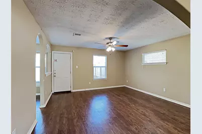 5010 Deerpath Drive, Conroe, TX 77303 - Photo 9