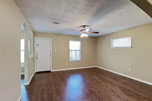 5010 Deer Path Dr, Conroe, TX 77303 - Photo 9
