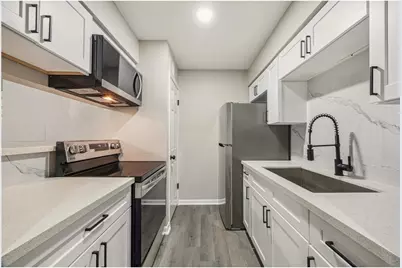 910 7th Avenue N #2, Texas City, TX 77590 - Photo 7