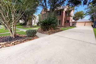 25722 Lake Springs Way, Spring, TX 77373 - Photo 17