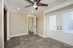 722 Crossroads Dr, Houston, TX 77079 - Photo 25