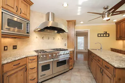 722 Crossroads Drive, Houston, TX 77079 - Photo 23