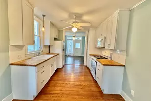 2119 Ave O 1/2, Galveston, TX 77550 - Photo 5