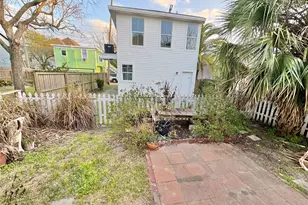 2119 Ave O 1/2, Galveston, TX 77550 - Photo 17