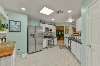 203 Green Isle Avenue, Dickinson, TX 77539 - Photo 15