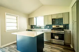 1105 W St Louis Ave, Seadrift, TX 77983 - Photo 7