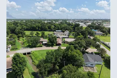 522 Surratt Drive, Houston, TX 77091 - Photo 5
