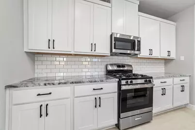 7246 Clearwater Cove Drive, Cypress, TX 77433 - Photo 9