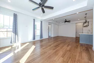 4218 Eigel St, Houston, TX 77007 - Photo 9