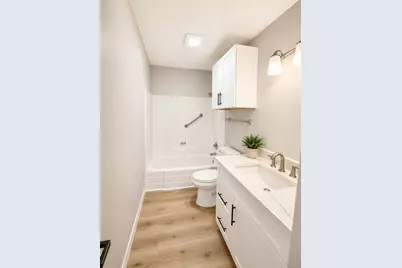 6106 W Airport Boulevard #18, Houston, TX 77035 - Photo 13
